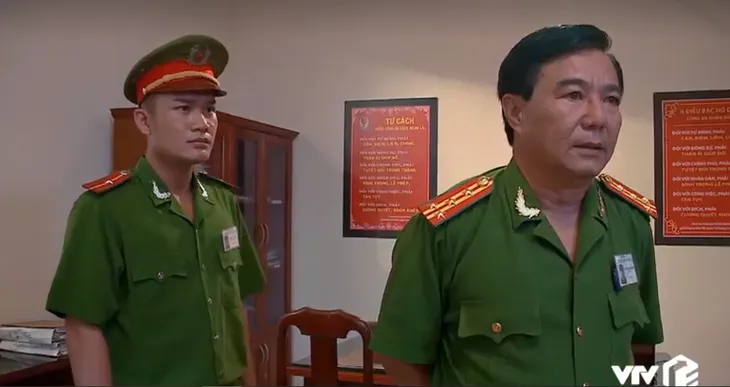 Nước mắt loài cỏ dại - Tập 38: Khang chấp nhận chịu tội thay mẹ ruột - Ảnh 9. Nước mắt loài cỏ dại - Tập 38: Khang chấp nhận chịu tội thay mẹ ruột - Ảnh 9.