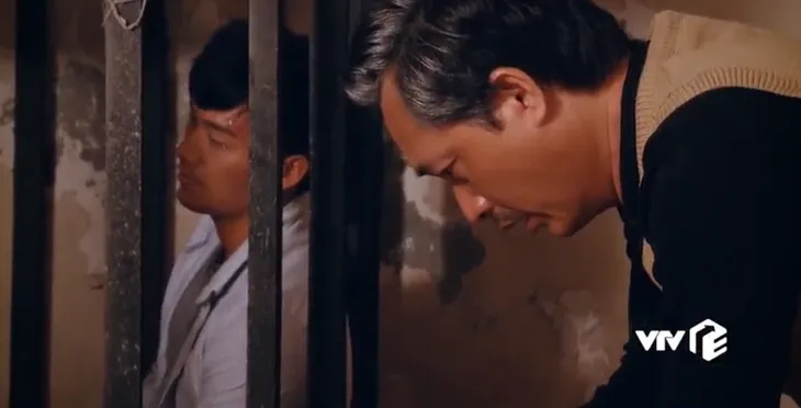 Nước mắt loài cỏ dại - Tập 38: Khang chấp nhận chịu tội thay mẹ ruột - Ảnh 2. Nước mắt loài cỏ dại - Tập 38: Khang chấp nhận chịu tội thay mẹ ruột - Ảnh 2.