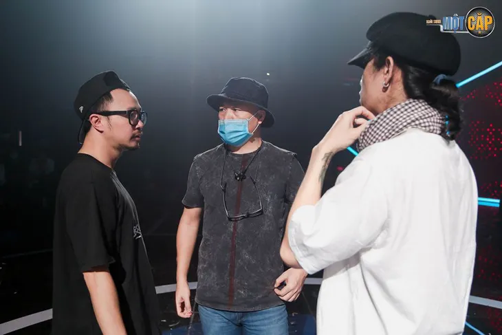 Những hình ảnh không có trên sóng của Trời sinh một cặp mùa 4 - Ảnh 4. Những hình ảnh không có trên sóng của Trời sinh một cặp mùa 4 - Ảnh 4.