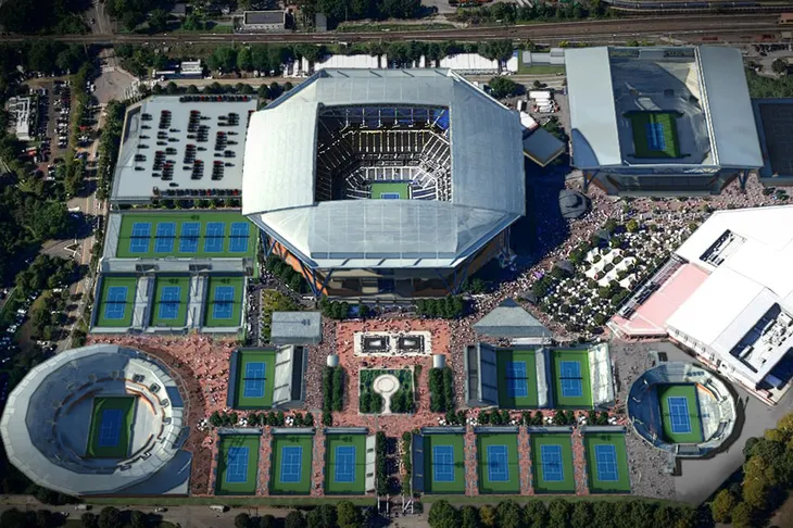 Sân US Open biến thành bệnh viện dã chiến - Ảnh 1. Sân US Open biến thành bệnh viện dã chiến - Ảnh 1.