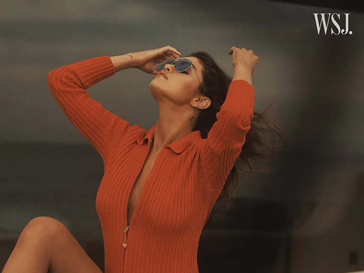 Nghe album mới của Selena Gomez khiến Taylor Swift hạnh phúc - Ảnh 3. Nghe album mới của Selena Gomez khiến Taylor Swift hạnh phúc - Ảnh 3.
