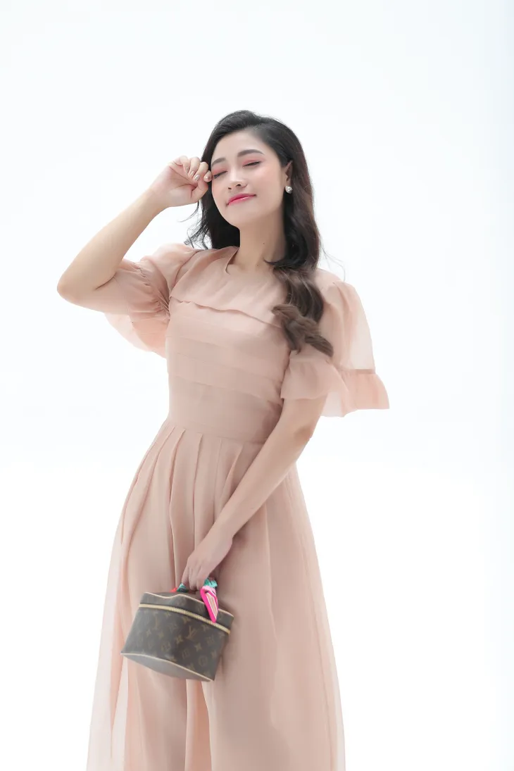 Sao mai Bích Hồng hát về tình yêu của người mẹ nhân ngày 8/3 - Ảnh 9. Sao mai Bích Hồng hát về tình yêu của người mẹ nhân ngày 8/3 - Ảnh 9.