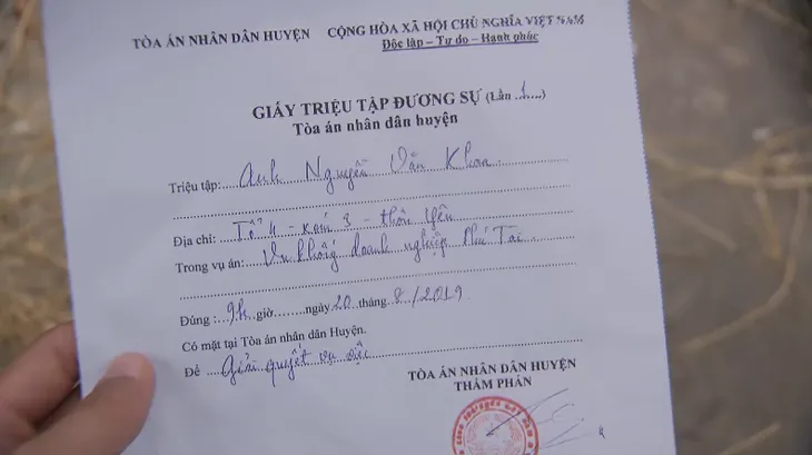 Cô gái nhà người ta - Tập 21: Khoa bị ông Tài kiện vì tội vu khống, đòi bồi thường 1 tỷ - Ảnh 2. Cô gái nhà người ta - Tập 21: Khoa bị ông Tài kiện vì tội vu khống, đòi bồi thường 1 tỷ - Ảnh 2.