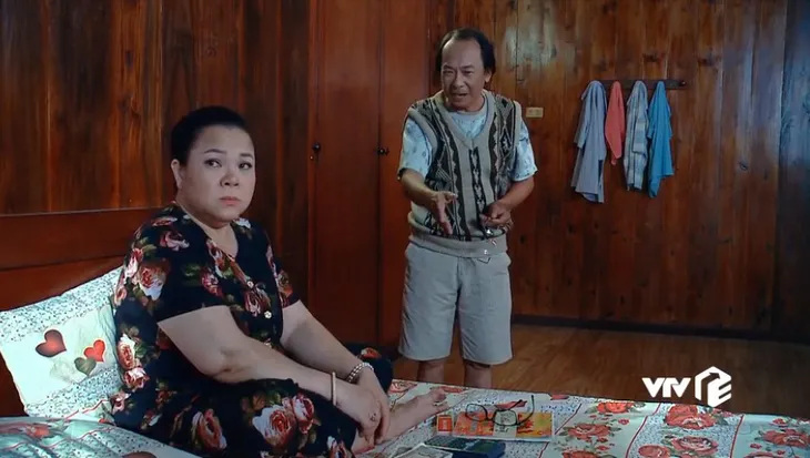 Nước mắt loài cỏ dại - Tập 31: Bố mẹ Trọng diễn kịch nhằm chia rẽ con trai và Dạ Thảo - Ảnh 6. Nước mắt loài cỏ dại - Tập 31: Bố mẹ Trọng diễn kịch nhằm chia rẽ con trai và Dạ Thảo - Ảnh 6.