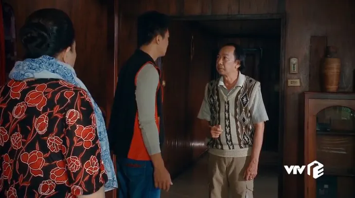 Nước mắt loài cỏ dại - Tập 31: Bố mẹ Trọng diễn kịch nhằm chia rẽ con trai và Dạ Thảo - Ảnh 1. Nước mắt loài cỏ dại - Tập 31: Bố mẹ Trọng diễn kịch nhằm chia rẽ con trai và Dạ Thảo - Ảnh 1.