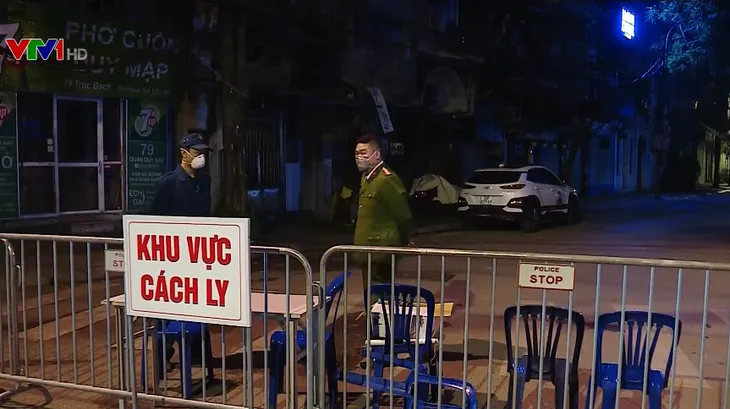 Không hoang mang, lan truyền thông tin bịa đặt về ca nhiễm COVID-19 mới tại Hà Nội - Ảnh 1. Không hoang mang, lan truyền thông tin bịa đặt về ca nhiễm COVID-19 mới tại Hà Nội - Ảnh 1.