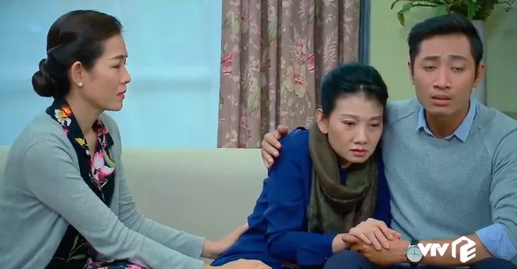 Nước mắt loài cỏ dại - Tập 32: Bà Phương hóa điên, được cháu ruột tới đón về - Ảnh 6. Nước mắt loài cỏ dại - Tập 32: Bà Phương hóa điên, được cháu ruột tới đón về - Ảnh 6.