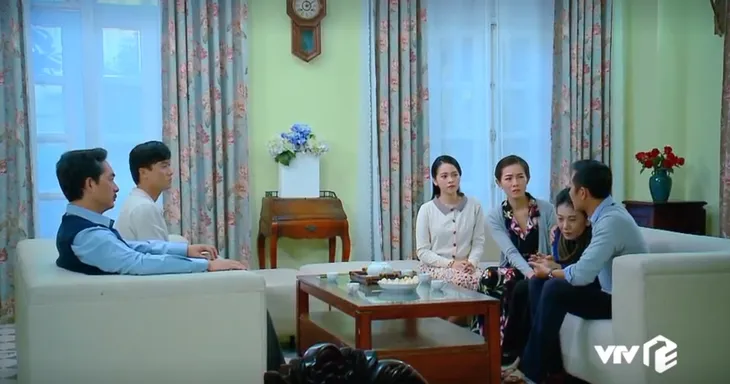 Nước mắt loài cỏ dại - Tập 32: Bà Phương hóa điên, được cháu ruột tới đón về - Ảnh 5. Nước mắt loài cỏ dại - Tập 32: Bà Phương hóa điên, được cháu ruột tới đón về - Ảnh 5.
