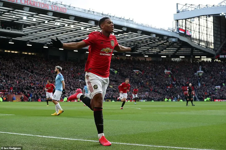 Thi đấu thăng hoa, Man Utd vượt qua Man City tại Old Trafford - Ảnh 2. Thi đấu thăng hoa, Man Utd vượt qua Man City tại Old Trafford - Ảnh 2.