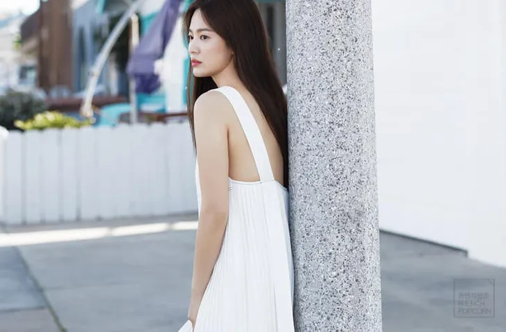 Song Hye Kyo tiết lộ khoảnh khắc được là chính mình - Ảnh 3. Song Hye Kyo tiết lộ khoảnh khắc được là chính mình - Ảnh 3.