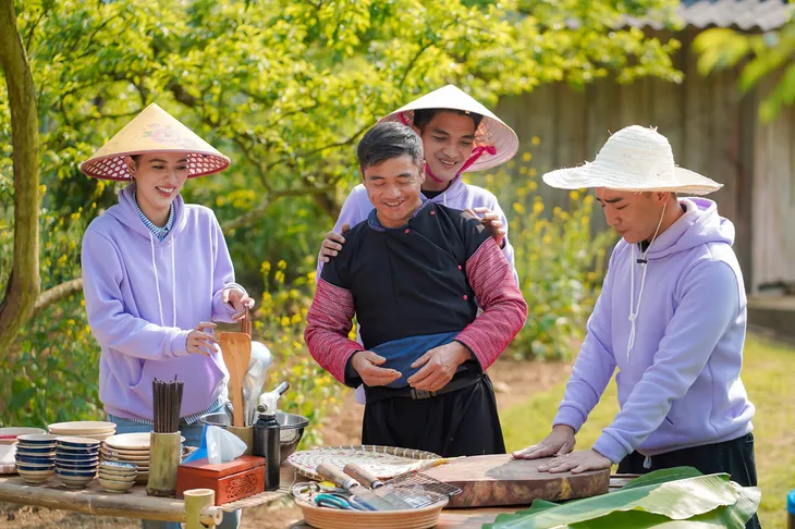 Ẩm thực kỳ thú - Tập 13: Bộ ba Mạc Văn Khoa, Đỗ Duy Nam, Tú Hảo đi tới đâu, đòi ăn tới đó - Ảnh 6. Ẩm thực kỳ thú - Tập 13: Bộ ba Mạc Văn Khoa, Đỗ Duy Nam, Tú Hảo đi tới đâu, đòi ăn tới đó - Ảnh 6.
