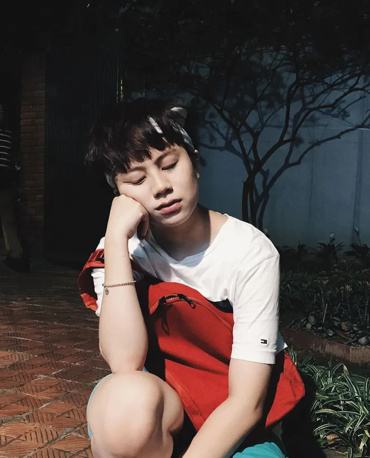 Muôn kiểu cảm xúc của các diễn viên trên phim trường Những ngày không quên - Ảnh 9. Muôn kiểu cảm xúc của các diễn viên trên phim trường Những ngày không quên - Ảnh 9.