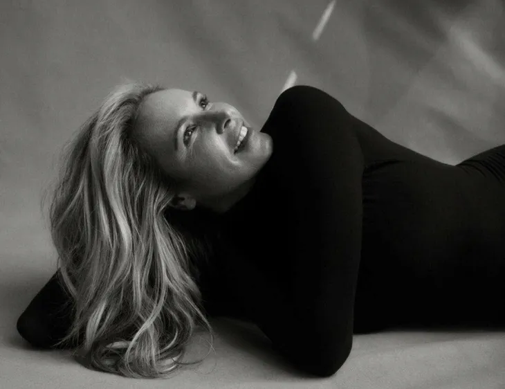 Ở tuổi 56, Elle Macpherson khiến các cô gái ghen tỵ vì thân hình quá chuẩn - Ảnh 11. Ở tuổi 56, Elle Macpherson khiến các cô gái ghen tỵ vì thân hình quá chuẩn - Ảnh 11.