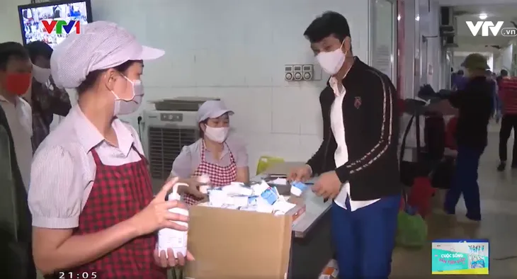 Cuộc sống vẫn tiếp diễn: Phòng chống dịch ở ngành than - Ảnh 1. Cuộc sống vẫn tiếp diễn: Phòng chống dịch ở ngành than - Ảnh 1.
