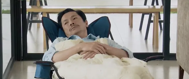 Những ngày không quên - Tập 10: Bố Sơn đột nhiên đổ bệnh phải tự cách ly, bao kỷ niệm năm xưa cứ thế ùa về - Ảnh 19. Những ngày không quên - Tập 10: Bố Sơn đột nhiên đổ bệnh phải tự cách ly, bao kỷ niệm năm xưa cứ thế ùa về - Ảnh 19.