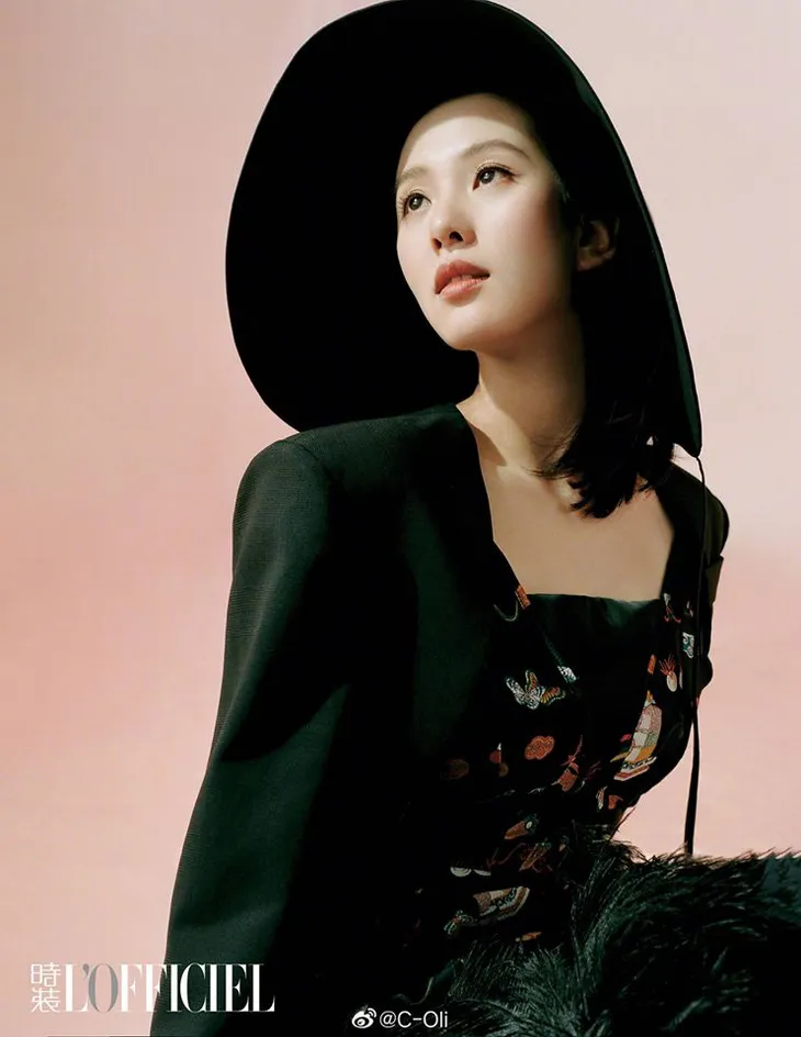 Lưu Thi Thi: Đơn giản và thanh lịch - Ảnh 3. Lưu Thi Thi: Đơn giản và thanh lịch - Ảnh 3.