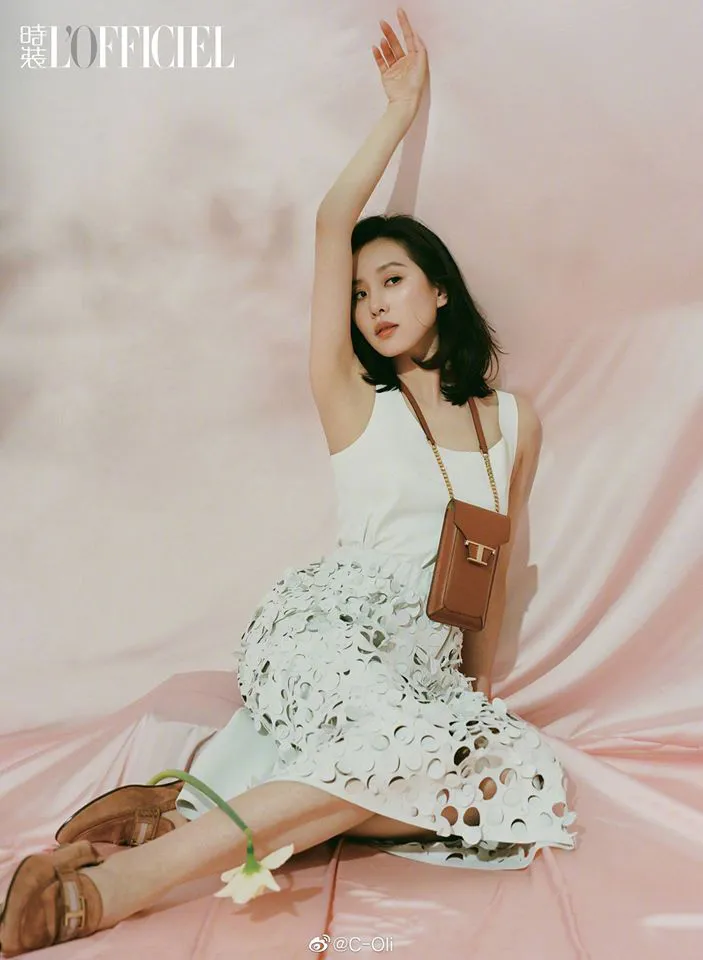 Lưu Thi Thi: Đơn giản và thanh lịch - Ảnh 2. Lưu Thi Thi: Đơn giản và thanh lịch - Ảnh 2.