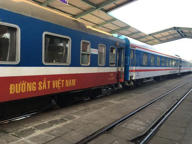 Lập thêm tàu hỏa đi giải tỏa khách rời “điểm nóng” Đà Nẵng - Ảnh 1. Lập thêm tàu hỏa đi giải tỏa khách rời “điểm nóng” Đà Nẵng - Ảnh 1.