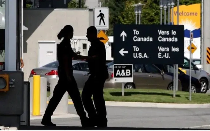 Canada, Mỹ gia hạn lệnh hạn chế đi lại qua biên giới - Ảnh 1. Canada, Mỹ gia hạn lệnh hạn chế đi lại qua biên giới - Ảnh 1.