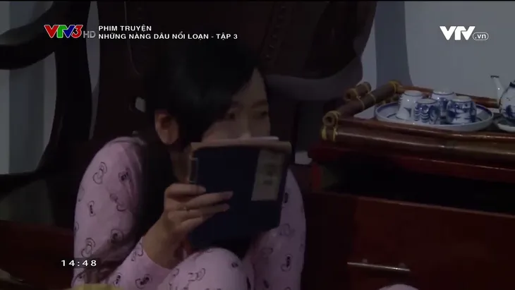 Những nàng dâu nổi loạn - Tập 3: Con dâu út lén lút đột nhập phòng bố mẹ chồng trộm báu vật gia truyền - Ảnh 4. Những nàng dâu nổi loạn - Tập 3: Con dâu út lén lút đột nhập phòng bố mẹ chồng trộm báu vật gia truyền - Ảnh 4.