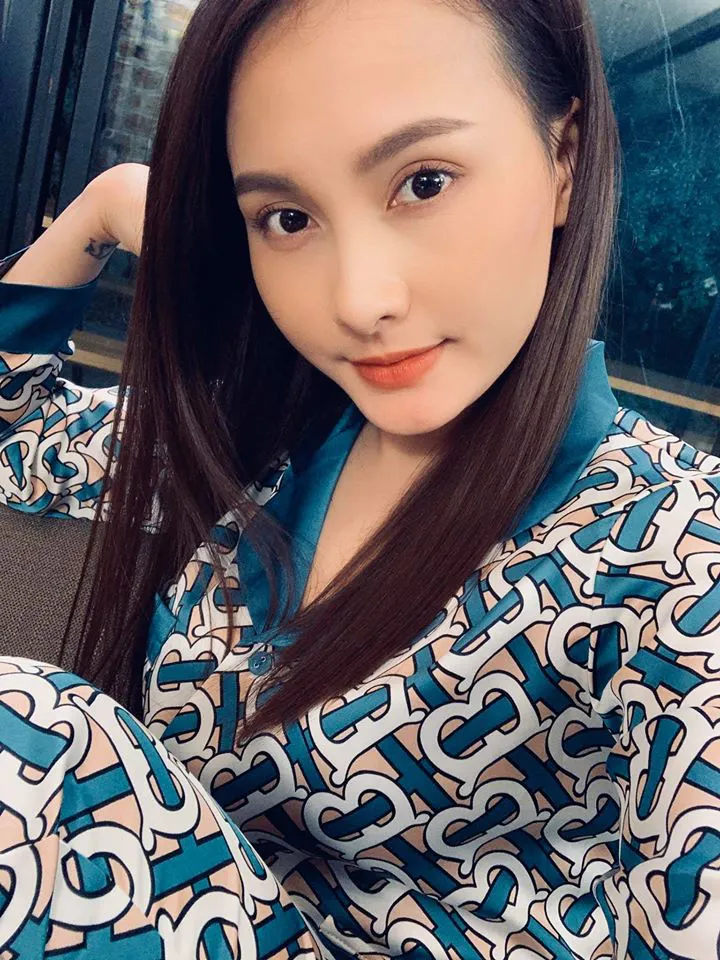 Cười lăn lộn với những hình ảnh hài hước từ phim trường Những ngày không quên - Ảnh 2. Cười lăn lộn với những hình ảnh hài hước từ phim trường Những ngày không quên - Ảnh 2.