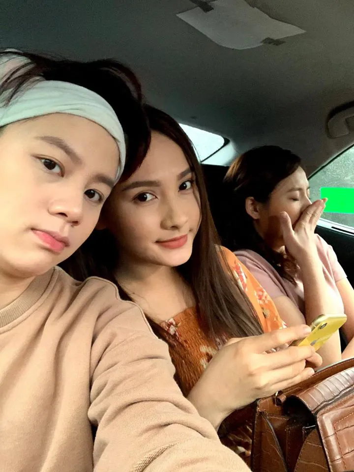 Cười lăn lộn với những hình ảnh hài hước từ phim trường Những ngày không quên - Ảnh 12. Cười lăn lộn với những hình ảnh hài hước từ phim trường Những ngày không quên - Ảnh 12.