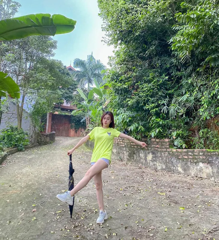 Cười lăn lộn với những hình ảnh hài hước từ phim trường Những ngày không quên - Ảnh 6. Cười lăn lộn với những hình ảnh hài hước từ phim trường Những ngày không quên - Ảnh 6.