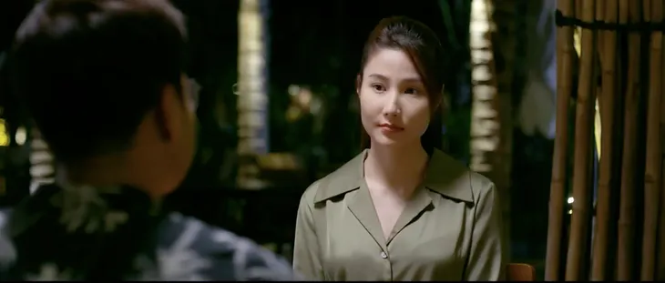 Tình yêu và tham vọng - Tập 10: Sơn (Thanh Sơn) mặt dày tán tỉnh, định cưỡng hôn Linh (Diễm My) - Ảnh 2. Tình yêu và tham vọng - Tập 10: Sơn (Thanh Sơn) mặt dày tán tỉnh, định cưỡng hôn Linh (Diễm My) - Ảnh 2.
