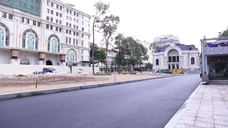 Mở cửa nhà ga ngầm của tuyến Metro số 1 ở TP.HCM - Ảnh 1. Mở cửa nhà ga ngầm của tuyến Metro số 1 ở TP.HCM - Ảnh 1.