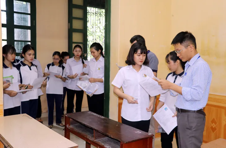 Thi tốt nghiệp THPT 2020: Lo ngại nơi coi lỏng, nơi coi chặt - Ảnh 1. Thi tốt nghiệp THPT 2020: Lo ngại nơi coi lỏng, nơi coi chặt - Ảnh 1.