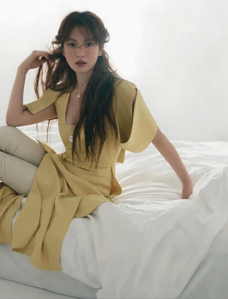 Song Hye Kyo đẹp lạ! - Ảnh 12. Song Hye Kyo đẹp lạ! - Ảnh 12.
