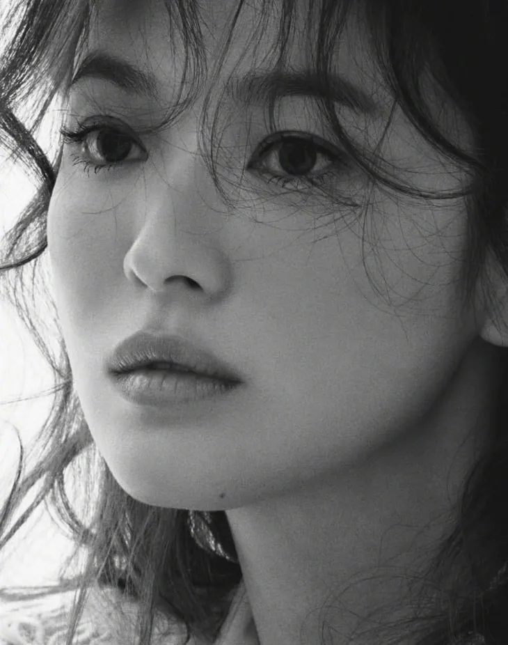 Song Hye Kyo đẹp lạ! - Ảnh 11. Song Hye Kyo đẹp lạ! - Ảnh 11.