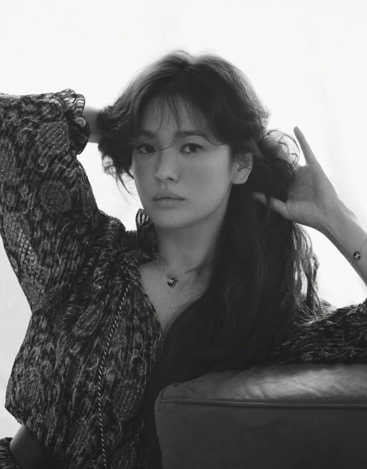 Song Hye Kyo đẹp lạ! - Ảnh 4. Song Hye Kyo đẹp lạ! - Ảnh 4.