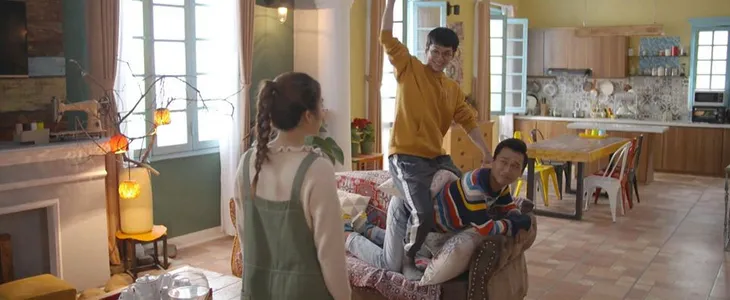 Nhà trọ Balanha - Tập 18: Đây là lý do Nhiên không cấm cản Bách làm trò nhố nhăng nữa - Ảnh 1. Nhà trọ Balanha - Tập 18: Đây là lý do Nhiên không cấm cản Bách làm trò nhố nhăng nữa - Ảnh 1.