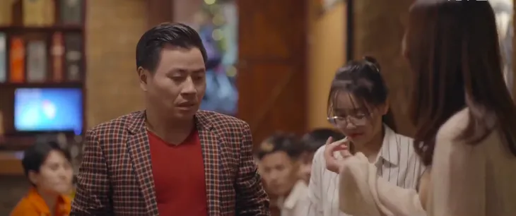 Nhà trọ Balanha - Tập 18: Nhi thả ruồi vào đĩa ăn, giở chiêu trò ép Nhân kinh doanh cùng - Ảnh 5. Nhà trọ Balanha - Tập 18: Nhi thả ruồi vào đĩa ăn, giở chiêu trò ép Nhân kinh doanh cùng - Ảnh 5.