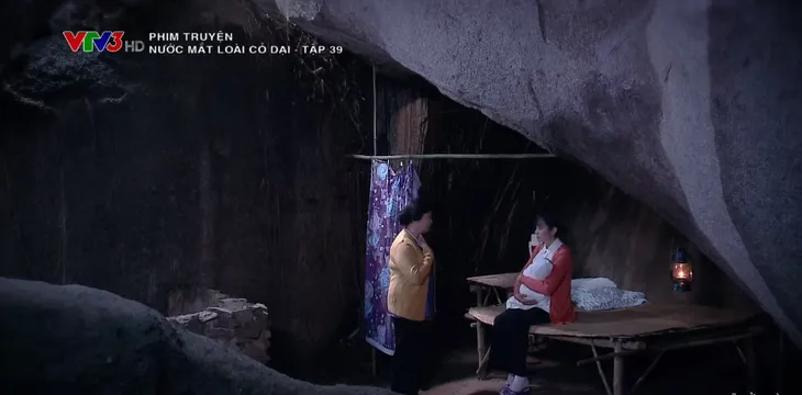 Nước mắt loài cỏ dại - Tập 39: Mẹ ruột kể lại toàn bộ sự thật cho Khang - Ảnh 5. Nước mắt loài cỏ dại - Tập 39: Mẹ ruột kể lại toàn bộ sự thật cho Khang - Ảnh 5.