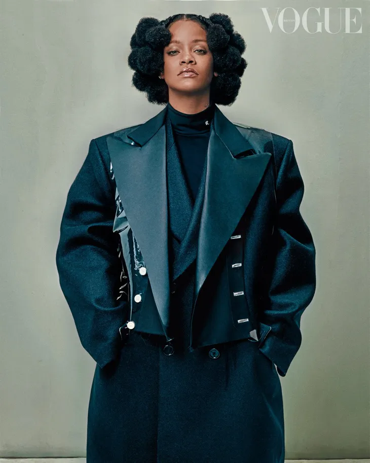 Rihanna xuất hiện đầy ấn tượng trên Vogue Anh - Ảnh 3. Rihanna xuất hiện đầy ấn tượng trên Vogue Anh - Ảnh 3.