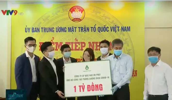 6 doanh nghiệp ủng hộ hơn 12 tỷ đồng cho công tác chống dịch COVID-19 - Ảnh 2. 6 doanh nghiệp ủng hộ hơn 12 tỷ đồng cho công tác chống dịch COVID-19 - Ảnh 2.