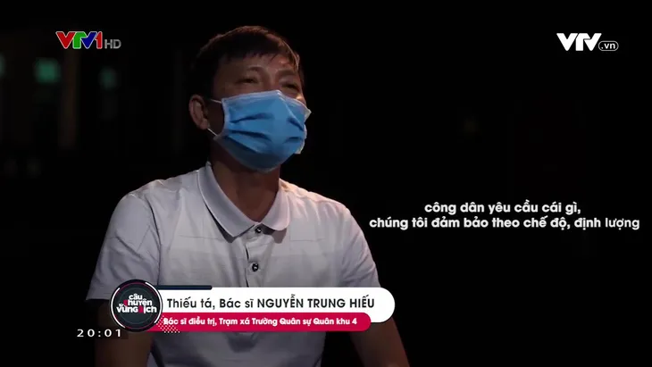 Bác sĩ nơi tuyến đầu nói với con: Bố chỉ là hạt cát nhỏ, hết dịch bố sẽ về! - Ảnh 1. Bác sĩ nơi tuyến đầu nói với con: Bố chỉ là hạt cát nhỏ, hết dịch bố sẽ về! - Ảnh 1.