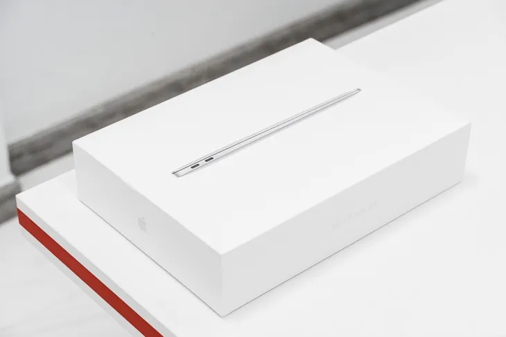 Cận cảnh MacBook Air 2020 tại Việt Nam, giá gần 28 triệu đồng - Ảnh 1.