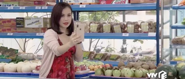 Những ngày không quên - Tập 3: Thư bị cả khu phố tránh như tránh tà chỉ vì tin thất thiệt của cô Xuyến - Ảnh 9. Những ngày không quên - Tập 3: Thư bị cả khu phố tránh như tránh tà chỉ vì tin thất thiệt của cô Xuyến - Ảnh 9.