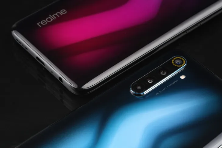 Cận cảnh Realme 6 Pro: Chip Snapdragon 720G, camera trước đục lỗ kép, sạc nhanh VOOC 4.0 - Ảnh 8. Cận cảnh Realme 6 Pro: Chip Snapdragon 720G, camera trước đục lỗ kép, sạc nhanh VOOC 4.0 - Ảnh 8.