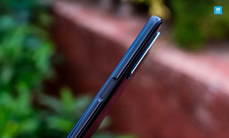 Cận cảnh Realme 6 Pro: Chip Snapdragon 720G, camera trước đục lỗ kép, sạc nhanh VOOC 4.0 - Ảnh 5. Cận cảnh Realme 6 Pro: Chip Snapdragon 720G, camera trước đục lỗ kép, sạc nhanh VOOC 4.0 - Ảnh 5.