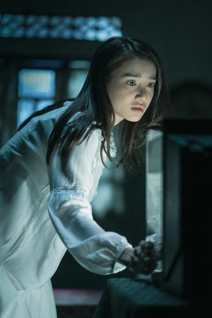 Nhã Phương tái xuất mà ảnh rộng với phim giật gân và ly kỳ - Ảnh 3. Nhã Phương tái xuất mà ảnh rộng với phim giật gân và ly kỳ - Ảnh 3.