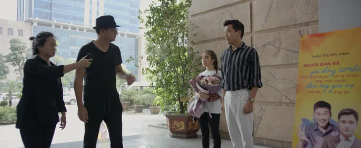 Nhà trọ Balanha - Tập 24: Hồng Diễm, Thu Quỳnh, Mạnh Trường bị réo tên hài hước - Ảnh 5. Nhà trọ Balanha - Tập 24: Hồng Diễm, Thu Quỳnh, Mạnh Trường bị réo tên hài hước - Ảnh 5.
