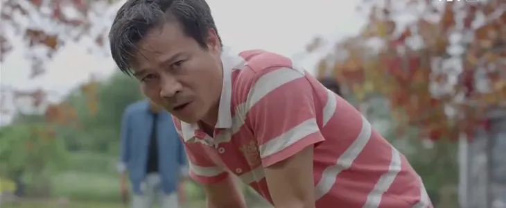 Nhà trọ Balanha - Tập 24: Chết cười cảnh đạo diễn tắt thở vì đọc tên phim - Ảnh 2. Nhà trọ Balanha - Tập 24: Chết cười cảnh đạo diễn tắt thở vì đọc tên phim - Ảnh 2.