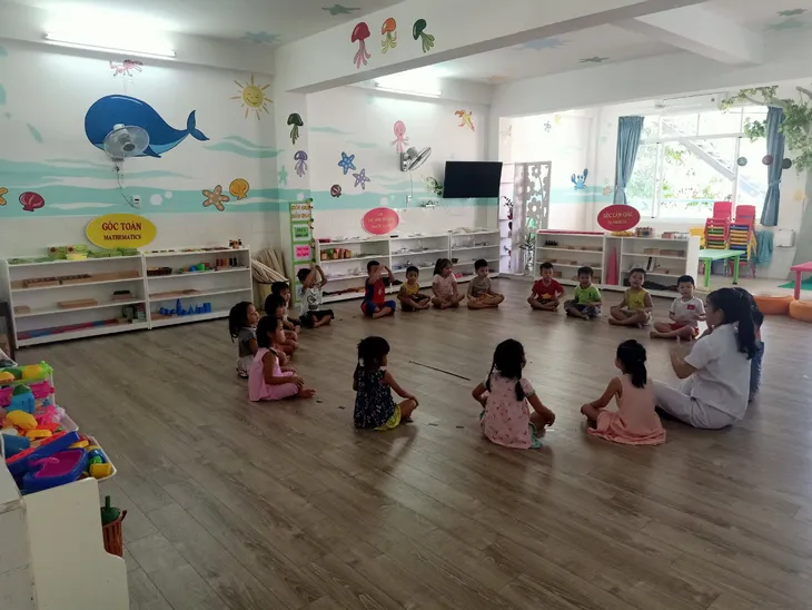 Phương pháp giáo dục Montessori ngày càng lan rộng ở Việt Nam - Ảnh 2. Phương pháp giáo dục Montessori ngày càng lan rộng ở Việt Nam - Ảnh 2.