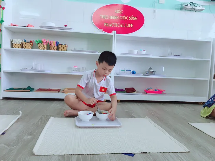 Phương pháp giáo dục Montessori ngày càng lan rộng ở Việt Nam - Ảnh 4. Phương pháp giáo dục Montessori ngày càng lan rộng ở Việt Nam - Ảnh 4.