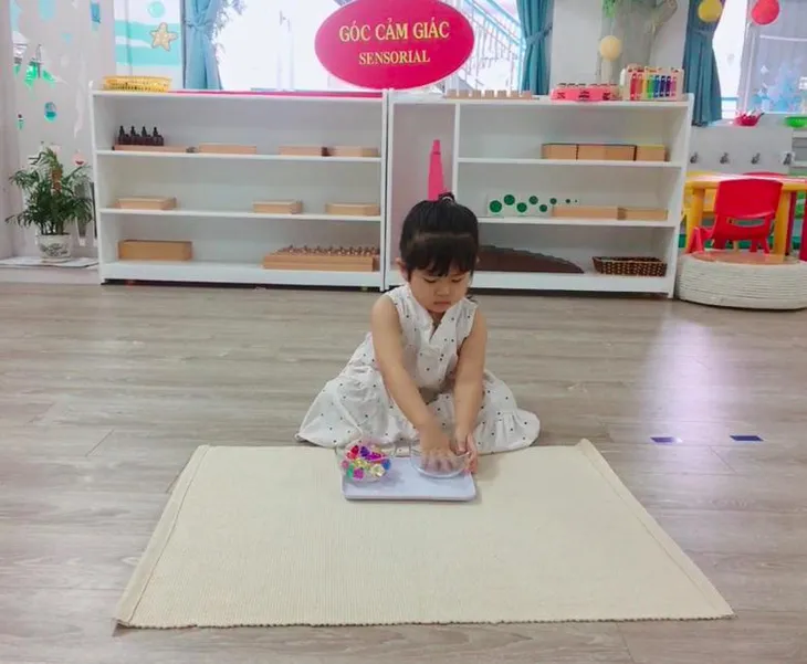 Phương pháp giáo dục Montessori ngày càng lan rộng ở Việt Nam - Ảnh 5. Phương pháp giáo dục Montessori ngày càng lan rộng ở Việt Nam - Ảnh 5.