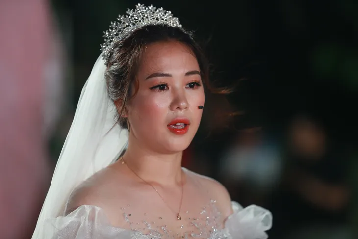 Điều ước thứ 7: Đám cưới đặc biệt của người chiến sĩ giữa mùa dịch COVID-19 - Ảnh 9. Điều ước thứ 7: Đám cưới đặc biệt của người chiến sĩ giữa mùa dịch COVID-19 - Ảnh 9.